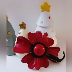 Vtg Red Flower Brooch